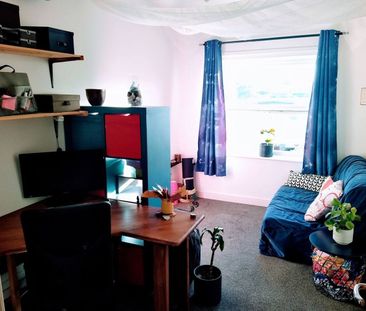 2 Bed Flat, Ashley Road, BS6 - Photo 5
