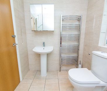 The Turnways, Headingley, Leeds - Photo 6