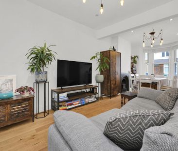 3 bedroom terraced house to rent - Photo 6