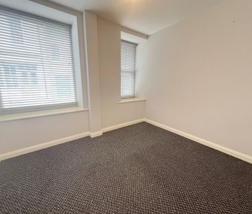 32 Bridge Street, Lisburn, BT28 1XY - Photo 4