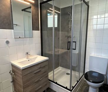 Appartement te huur in Péruwelz voor € 550 met 1 slaapkamer - Photo 6