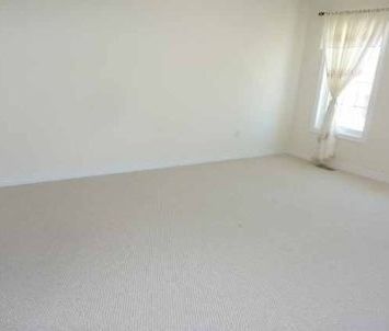 For Lease - 141 Alpaca Drive, Richmond Hill, Ontario - Photo 3
