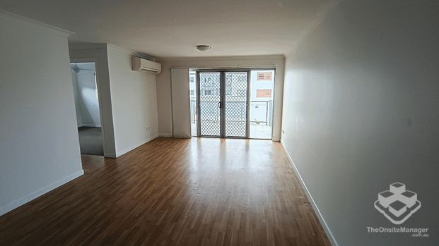 2 bed/2 bath Apartment in Great Location - Photo 1