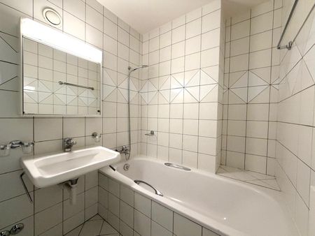 Appartement de 4.5 pièces dans “La Pyramide” à La Chaux-de-Fonds - Photo 5