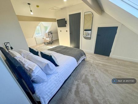 1 bedroom in a house share to rent - Photo 3