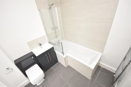 Park Road North, Birkenhead - Photo 3