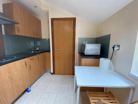 Studio to rent - Photo 5