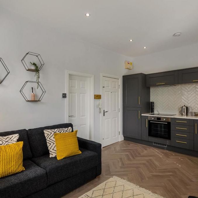 1 bedroom flat to rent - Photo 1