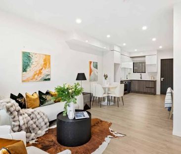 New Townhouse, Private, Modern & Convenient - Photo 4