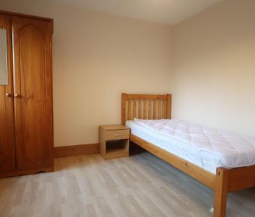 House of multiple occupation to rent - Photo 4