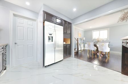 For Lease - 43 Tamarisk Drive Unit# Main, Toronto, Ontario - Photo 4