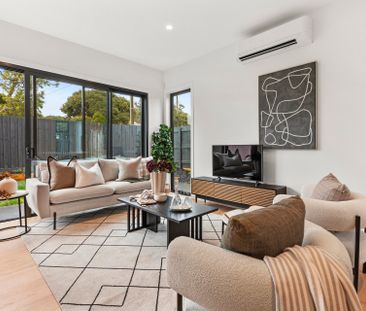 Brand new and very spacious - Photo 3