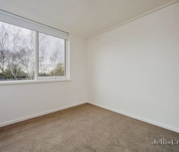 2 Bed, 1 Bath - Photo 3