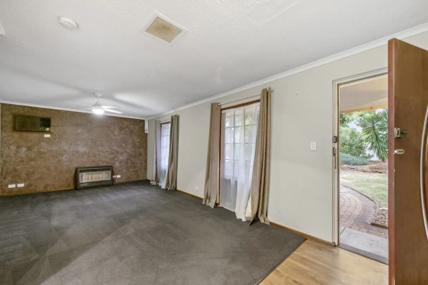 1 Amos Court, - Photo 1