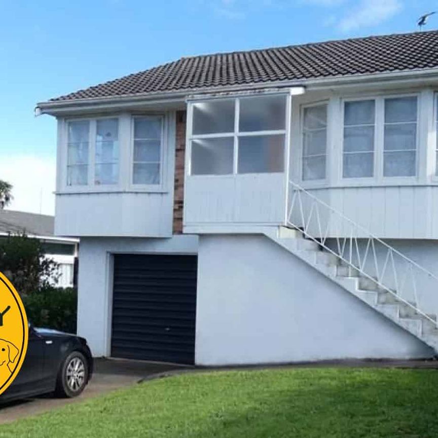 Tidy 2 Bedroom Unit - Photo 1