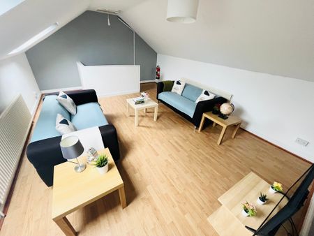 4 Bed Student Accommodation - Photo 3