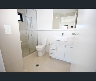 406/9 Hooker Blvd, Broadbeach Waters, Qld 4218 - Photo 3