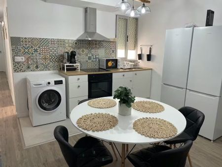 Carrer del Poeta Alberola, Valencia, Valencian Community 46018 - Photo 4