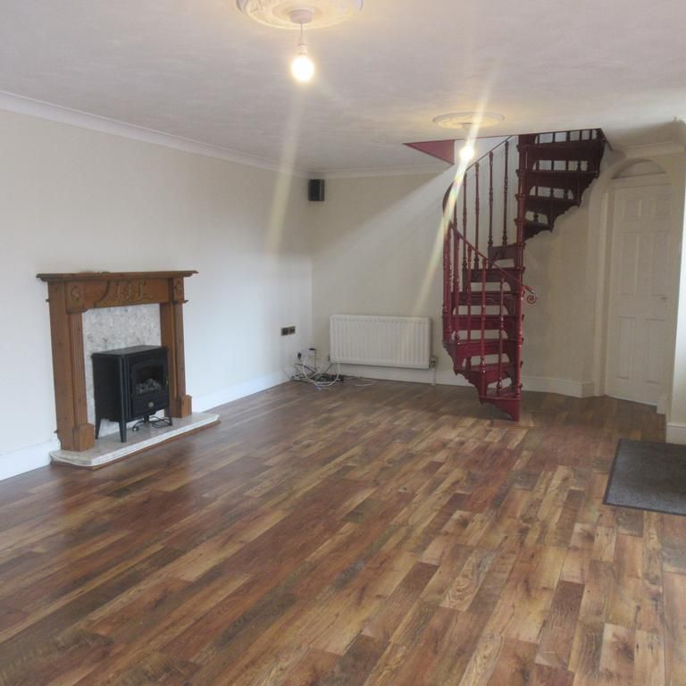 3 bedroom bungalow to rent - Photo 1