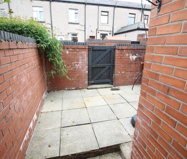 2 bedroom terraced house to rent - Photo 6