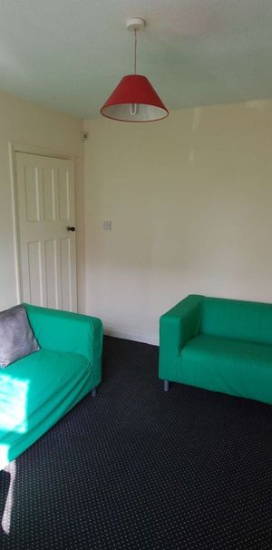 3 Bedroom Student Property - Photo 1