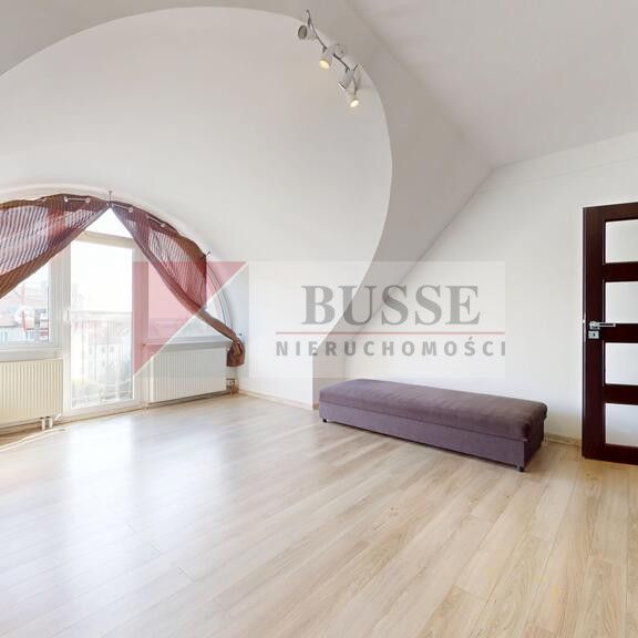 Przecław, 6pok., 2 piwnice, balkon - Фото 1