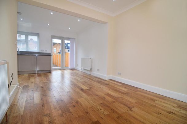 4 bedroom house to rent - Photo 1