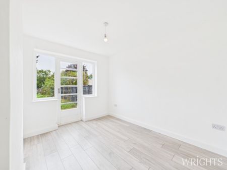 3 bedroom Semi-detached House - Crawford Road, Hatfield - Photo 5
