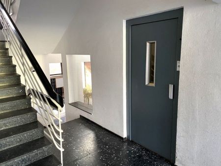 **VERMIETET** Großzügige 2-Zimmer-Wohnung in zentraler citynaher Lage…. - Foto 3