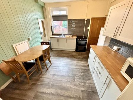 2 bedroom terraced house to rent - Photo 5