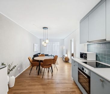 Furnished room with en-suite bathroom Directly at the Muttenz train... - Photo 6