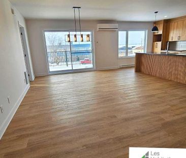 Logement 5 1/2 À LOUER - Photo 1