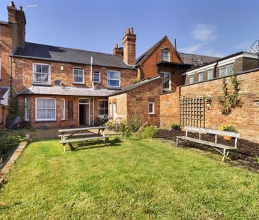 1 bedroom in a house share to rent - Photo 4