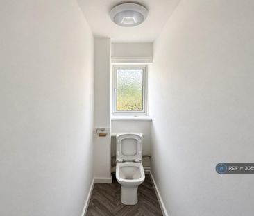 3 bedroom terraced house to rent - Photo 6