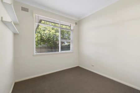 Modern Family Home In Ideal Location - Photo 4