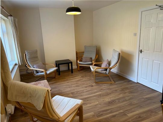 4 bedroom semi-detached house to rent - Photo 1