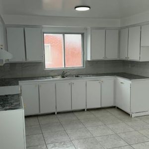 5 1/2 rénové logement à louer - Photo 2