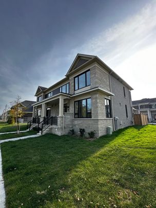 For Lease - 333 Lindsay Street, Kawartha Lakes, Ontario - Photo 1