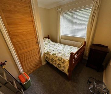 3 bedroom semi-detached house to rent - Photo 6