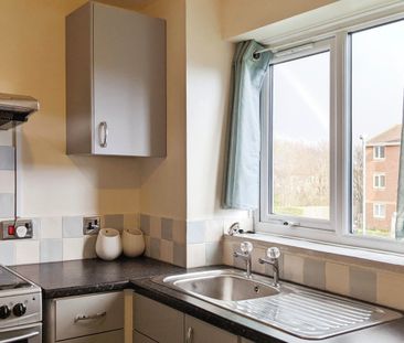 New Road, Mitcham - Photo 3