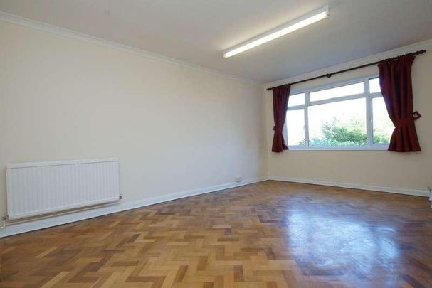 Abbey Close, Pinner, HA5 - Photo 1