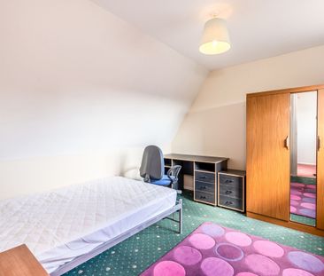 4 bedroom house to rent Croft Mead, Chichester, PO19 - Photo 3