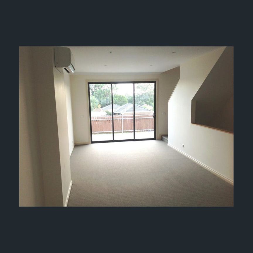 Convenient location in Bayswater - Photo 1