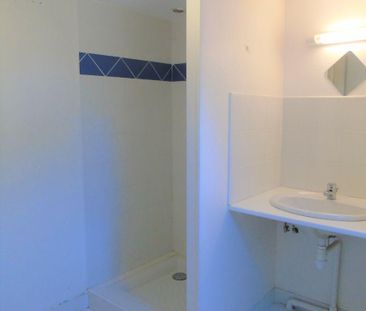 A LOUER Un Appartement de type F2, d'environ 40m² au 1er étage sans... - Photo 4