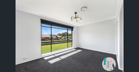 Modern 4-Bedroom Family Home in Prime Albion Park Location - Photo 2