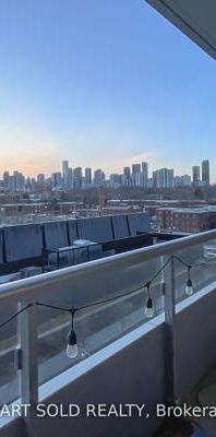 C10421496.Condo With An Unobstructed And Spectacular View.225 Sumach S - Photo 1