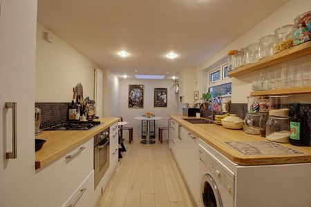 2 bedroom terraced house to rent - Photo 2