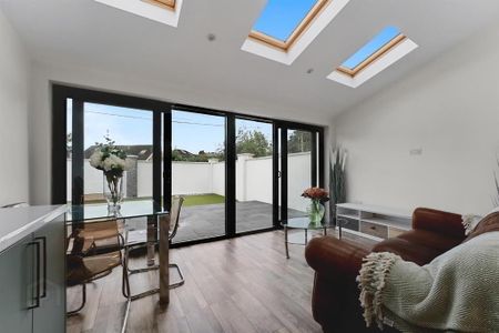 36 Belfast Road, Carrickfergus, BT38 8BT - Photo 3