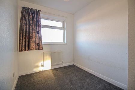 3 Bedroom House - Semi-Detached - Photo 3