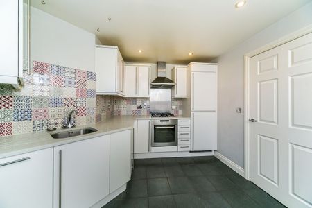 4 bedroom house to rent - Photo 3